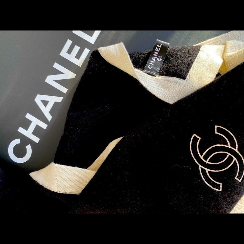 FULL SET - CHANEL Black / Beige Cashmere and Silk Stole Shawl - Picture 5 of 10